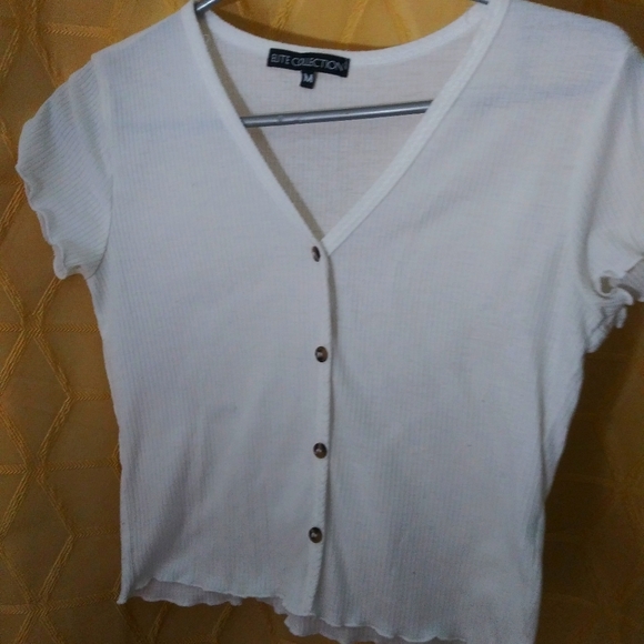 Cropped Ruffle V-Neck Shirt - Picture 1 of 1